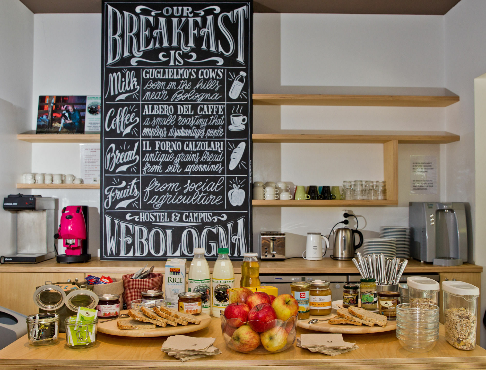 Combo Bologna Hostel Εξωτερικό φωτογραφία